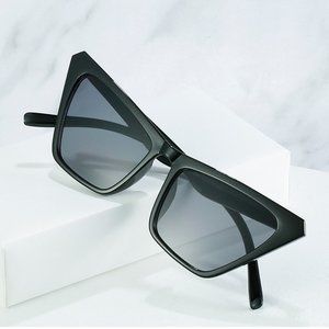 Chic Black Sunglasses for Women